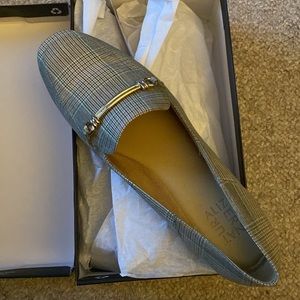 Naturalizer gray plaid loafers